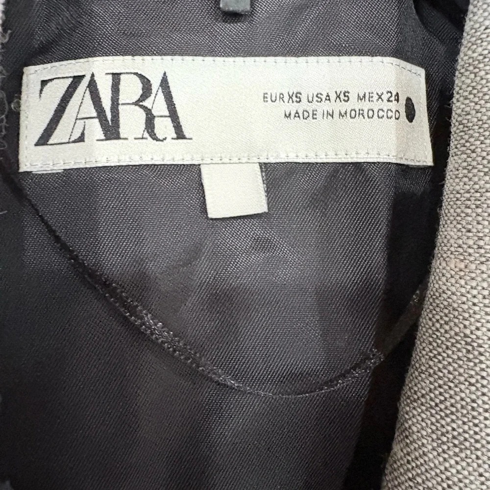 Zara Tailored Gray Blazer EUC Structured Fit Size XS - Picture 4 of 13